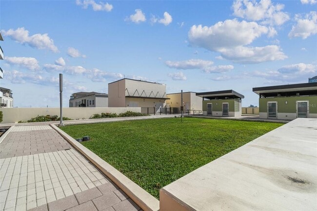 Building Photo - 1208 E Kennedy Blvd