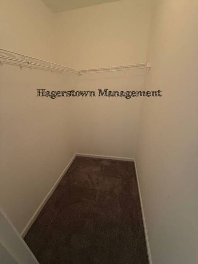 Building Photo - Townhouse Close to I-81 Roycroft Drive