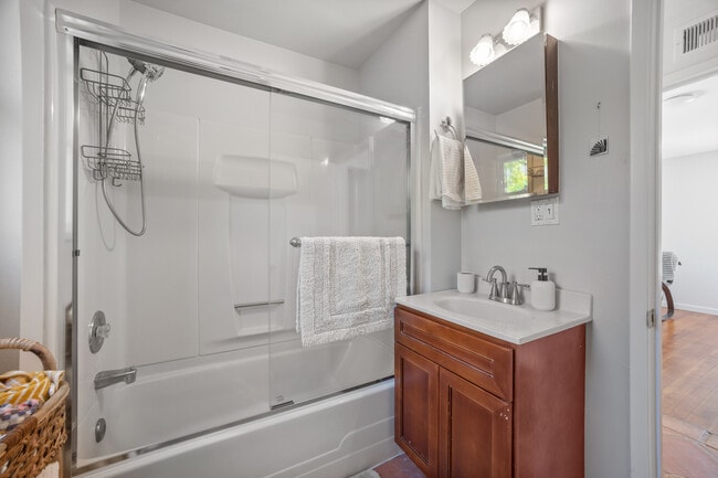 Building Photo - 80 Dominga Ave