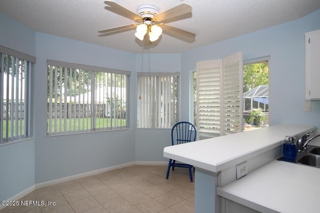 Building Photo - 48 Westover Ln