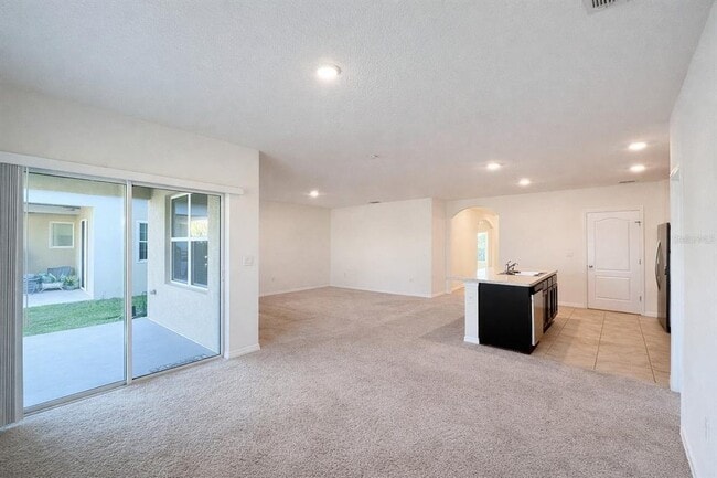 Building Photo - 292 Sofia Ln