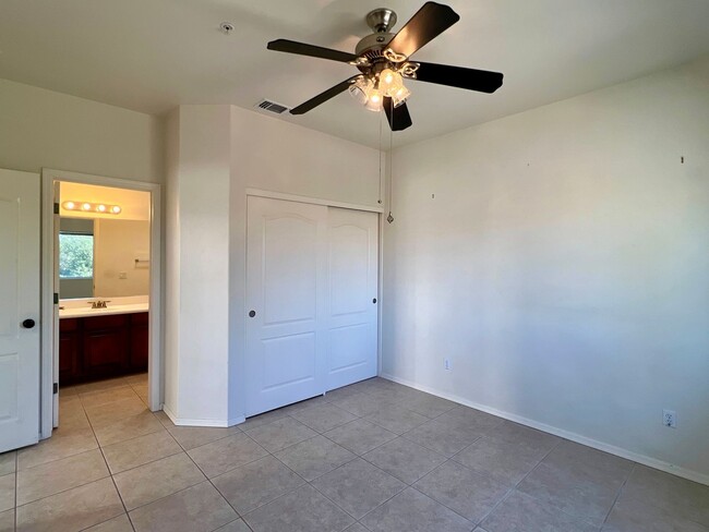 Building Photo - 420 Acoma Blvd S