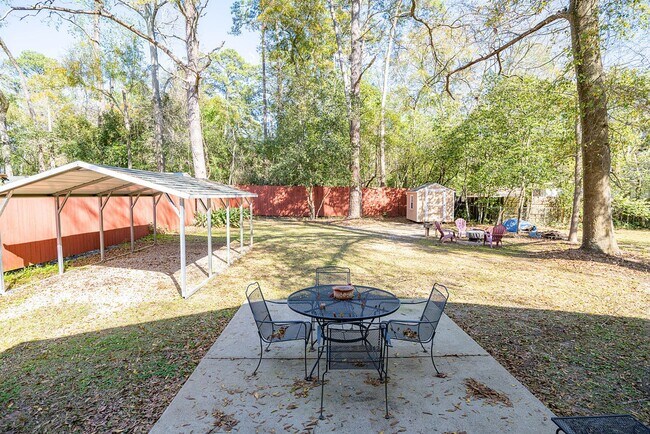 Building Photo - Cozy Midtown 3 Bed / 2 Bath Retreat!