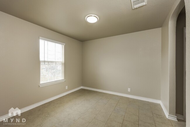 Building Photo - 15453 Bobwhite Quail