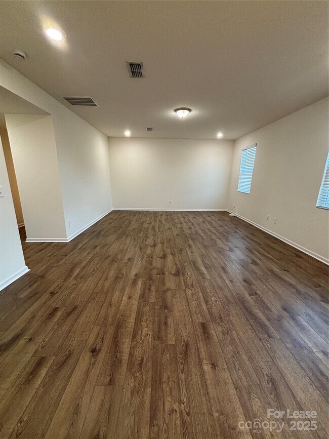 Building Photo - 1449 Harleston St
