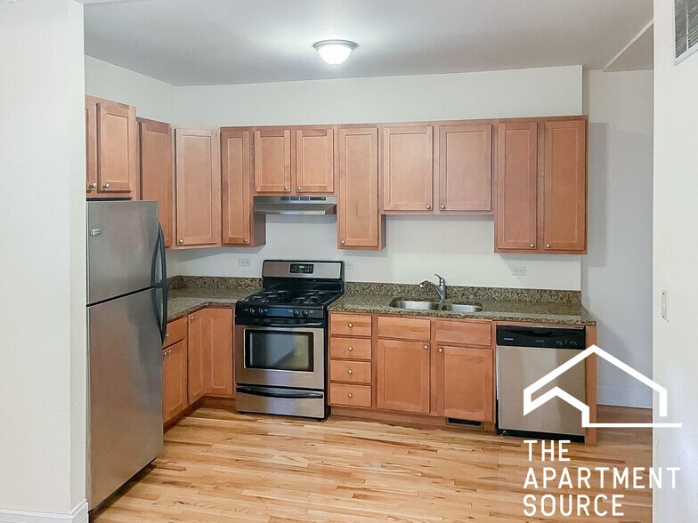 Building Photo - 3820 N Sheffield Ave