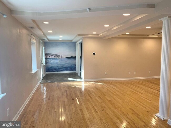 Building Photo - 781 Powhatan Beach Rd