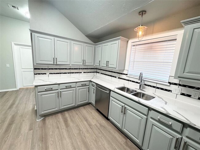 Building Photo - 8225 NW 83rd Pl