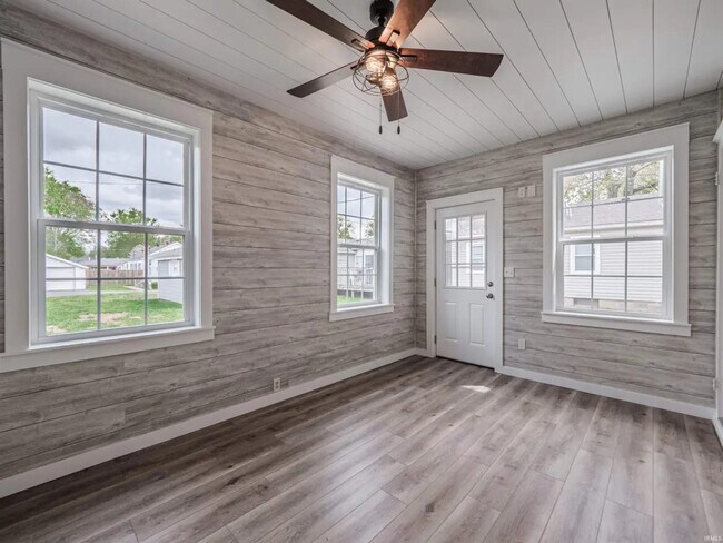 Building Photo - Washington Avenue