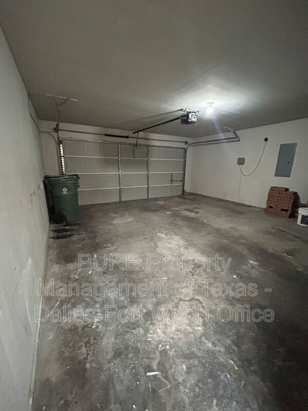 Building Photo - 625 Spanish Oak Ct