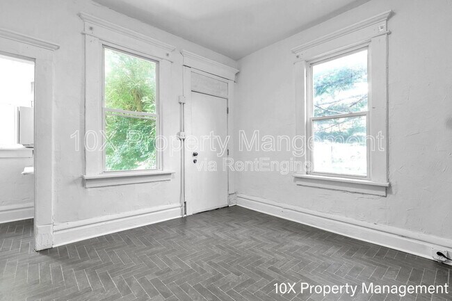 Building Photo - 851 Bellows Ave
