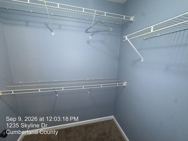 Building Photo - 1235 Skyline Dr
