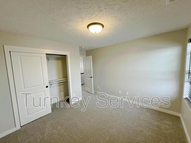 Building Photo - 13812 S 52nd St