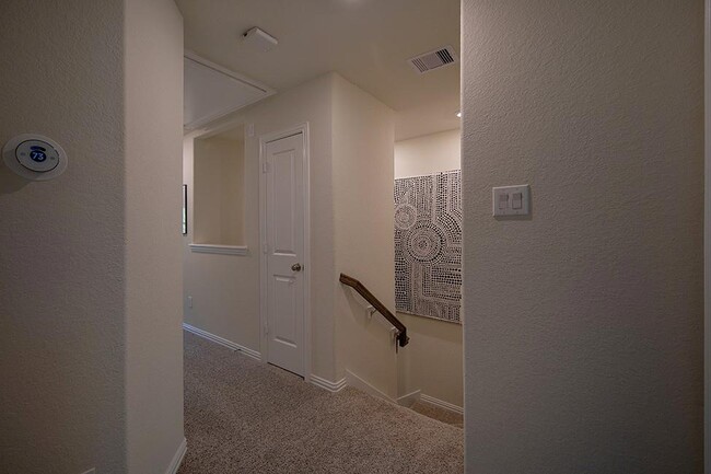 Building Photo - 215 Moon Dance Ct
