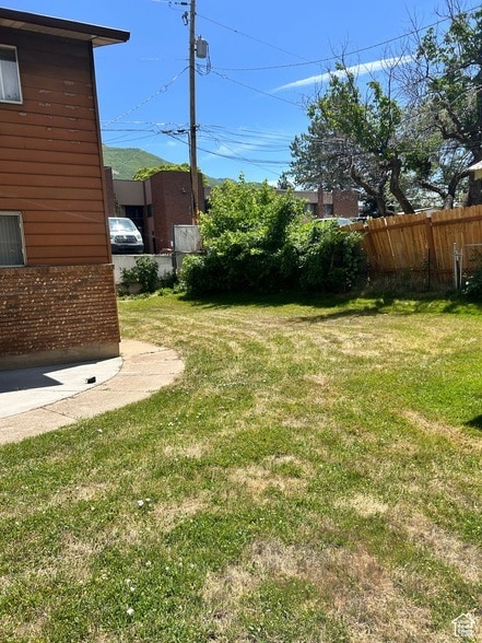 Building Photo - 3556 Van Buren Ave