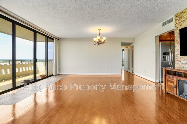 Building Photo - 6301 Stevenson Ave