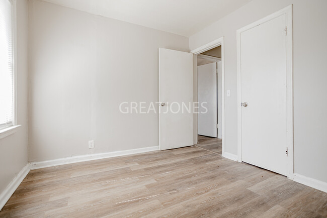 Building Photo - Charming 3 Bedroom in Columbus!