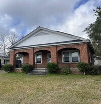 Building Photo - 1722 Georgia Ave