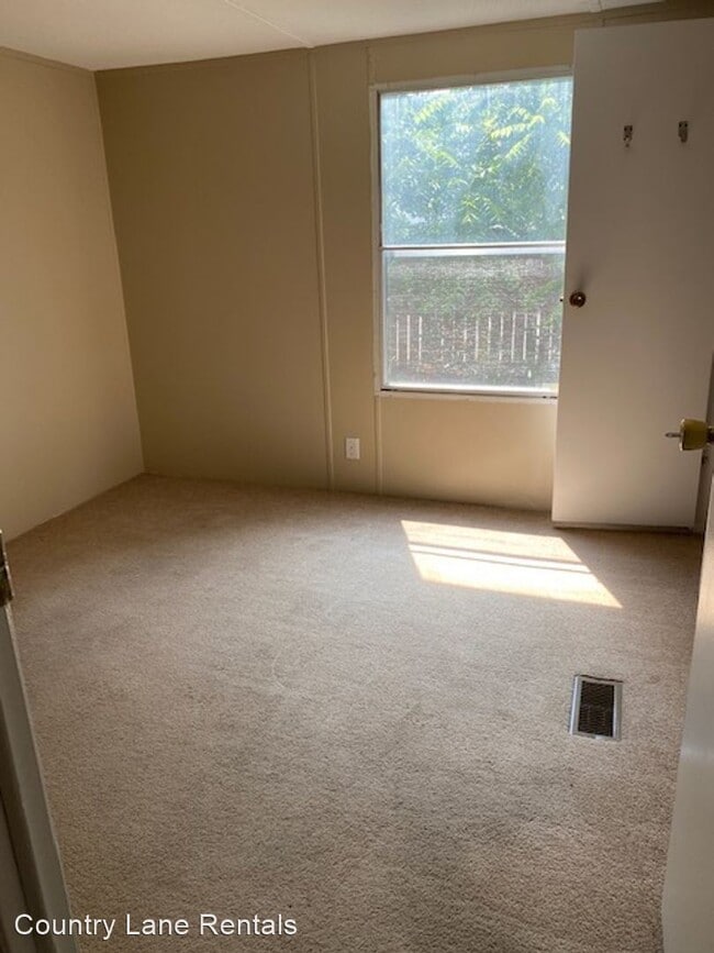 Building Photo - 3 br, 2 bath House - 2704 John Smith Rd.