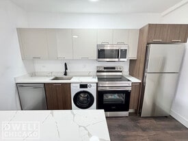 Building Photo - 5600 N Ashland Ave
