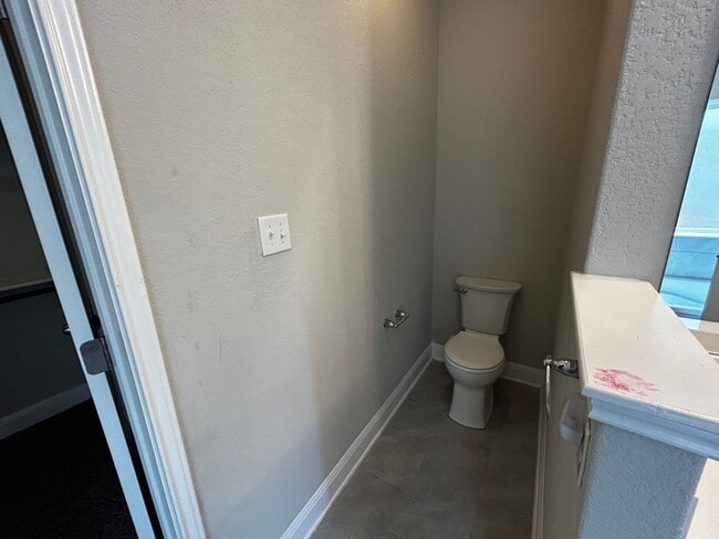 Building Photo - 5820Couble Falls