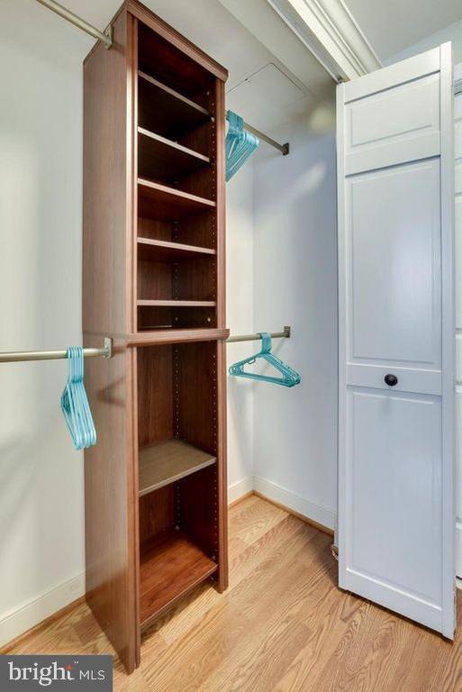 Building Photo - 1050 N Taylor St