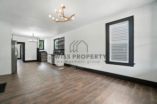 Building Photo - 889 E Livingston Ave