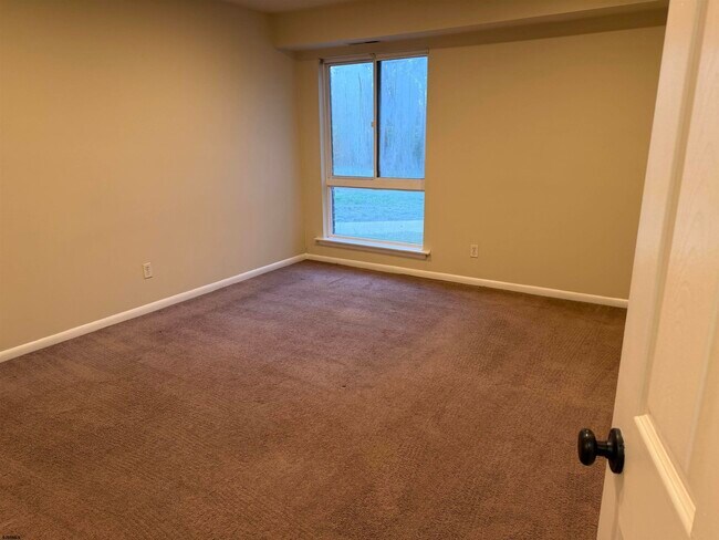 Building Photo - 104 Vail Ct