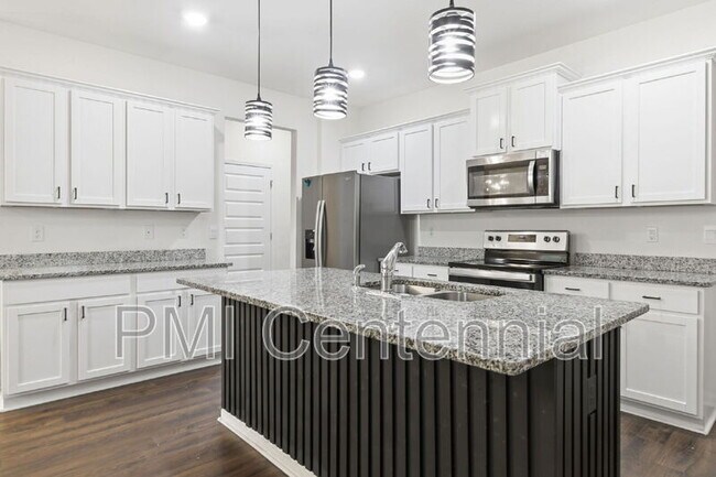 Building Photo - 192 Hampton Cir