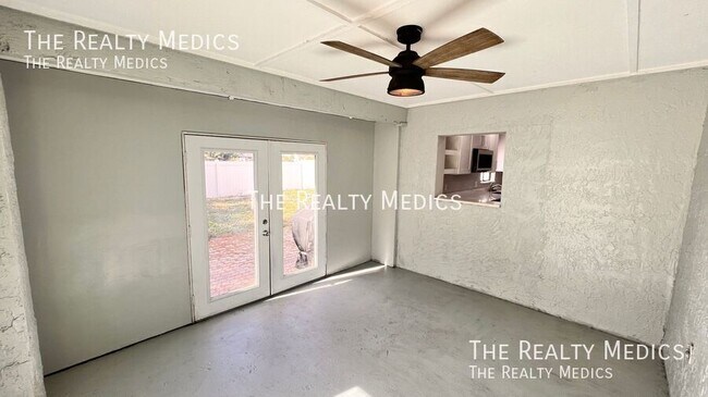 Building Photo - 430 Red Coat Ln