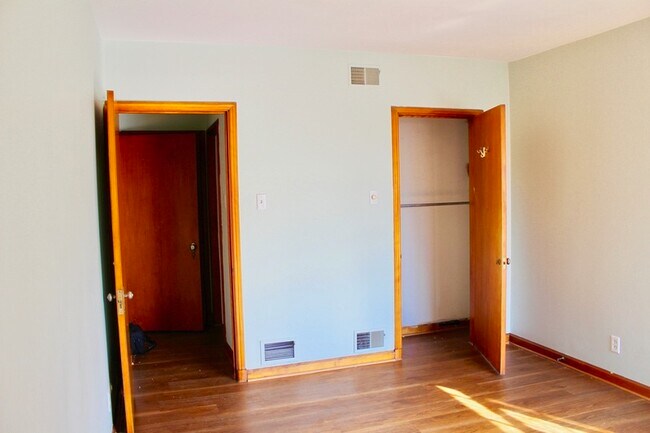 Building Photo - 604 Wilkins St