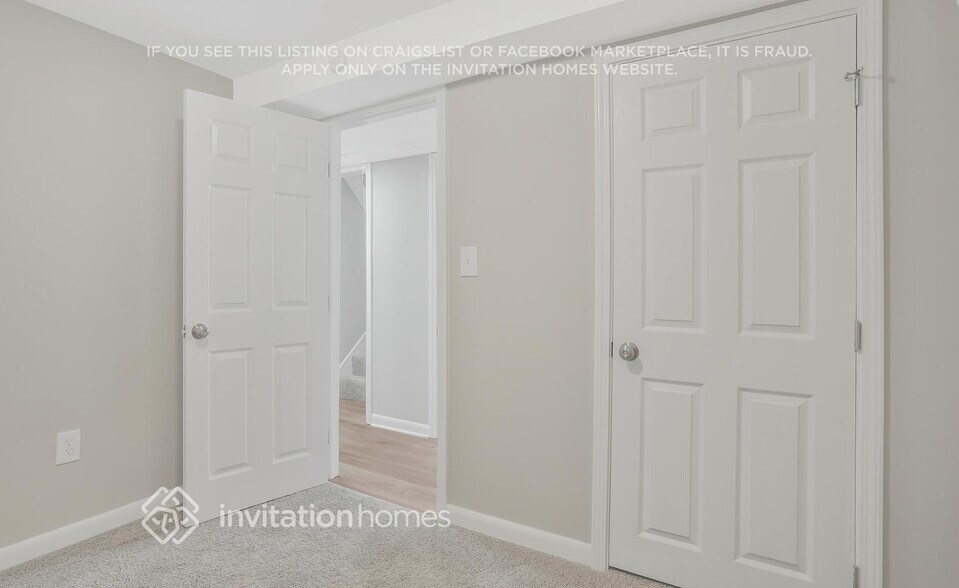 Building Photo - 544 Oakside Dr SW