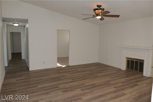 Building Photo - 3335 Racquet St