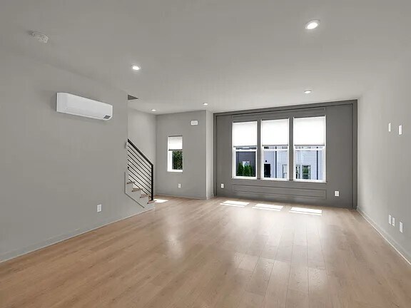 Building Photo - 339 E Village Ln