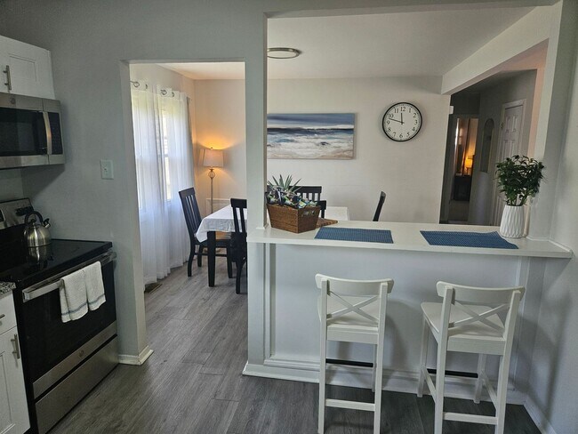 Building Photo - 2213 Wharton Ave