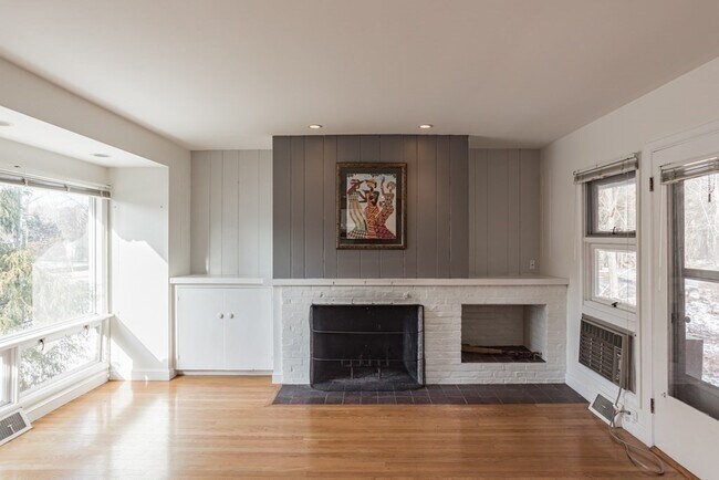 Building Photo - 34 Karlton Cir