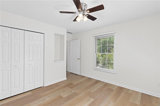 Building Photo - 5941 Wilbanks Dr