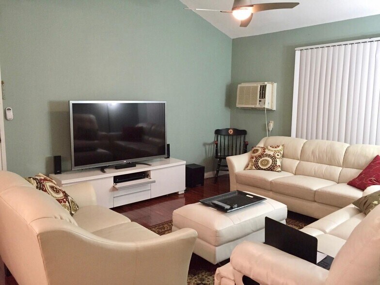 Building Photo - 10232 Black Mountain Rd