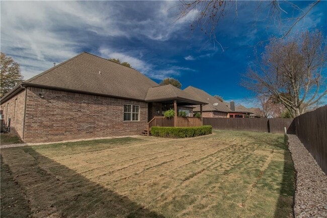 Building Photo - 6503 S 34th St