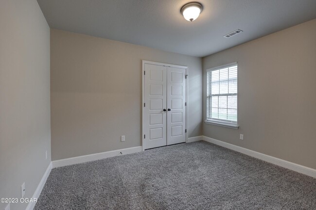 Building Photo - 2030 Mardale Cir