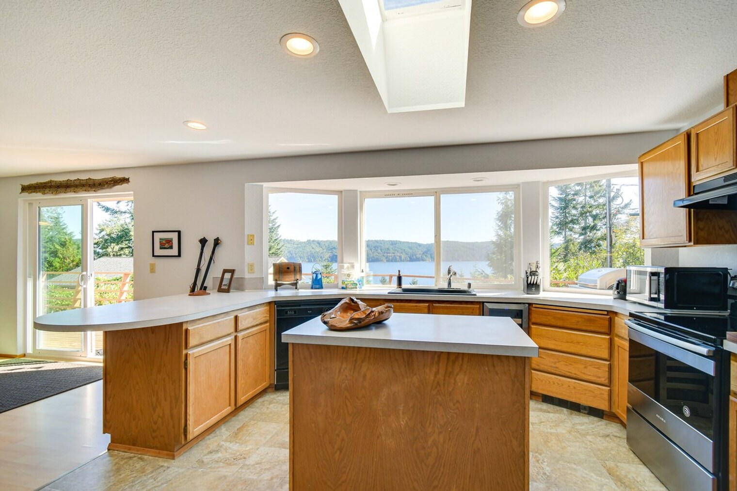 Building Photo - 131 N Mardell Ave