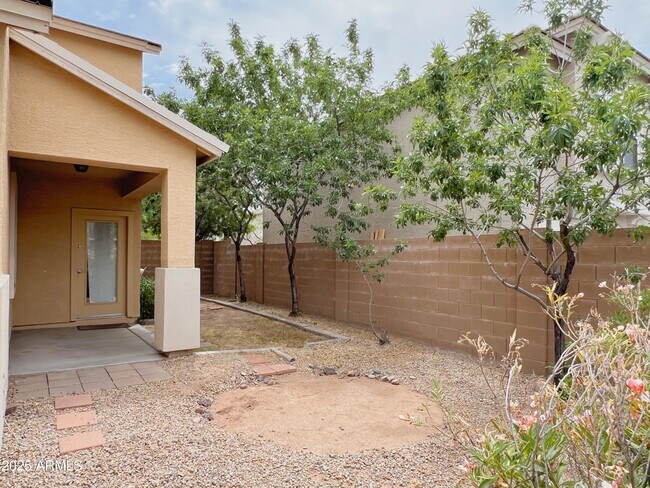 Building Photo - 3041 W Darien Way