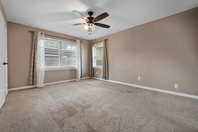 Building Photo - 2210 San Jacinto Dr