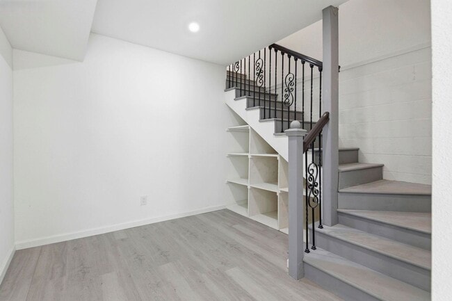 Building Photo - 2836 Kilkare Rd