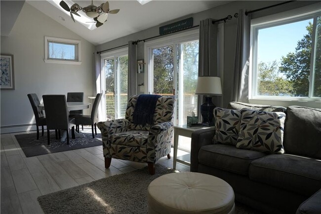 Building Photo - 39 Lake Rd