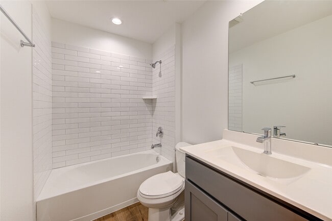 Building Photo - 29418 Emilys Rock Ln