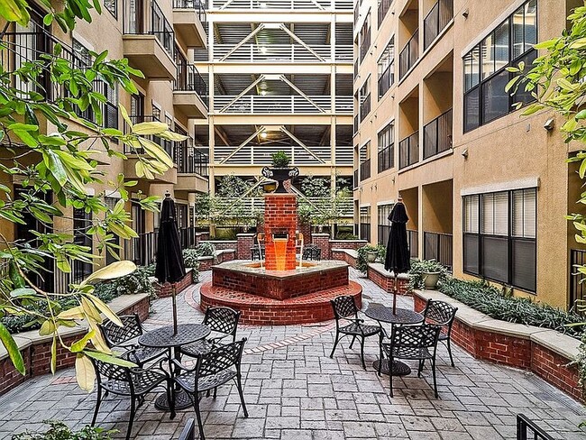 Courtyard - 1803 Broadway