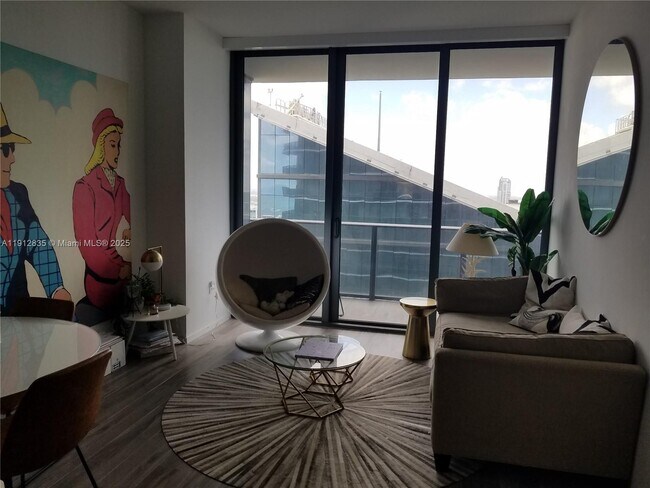 Building Photo - 801 S Miami Ave