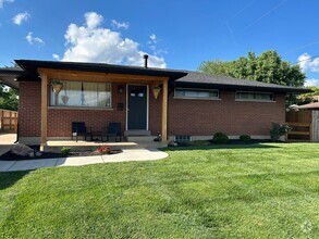 Building Photo - 3 Bedroom Ranch Home