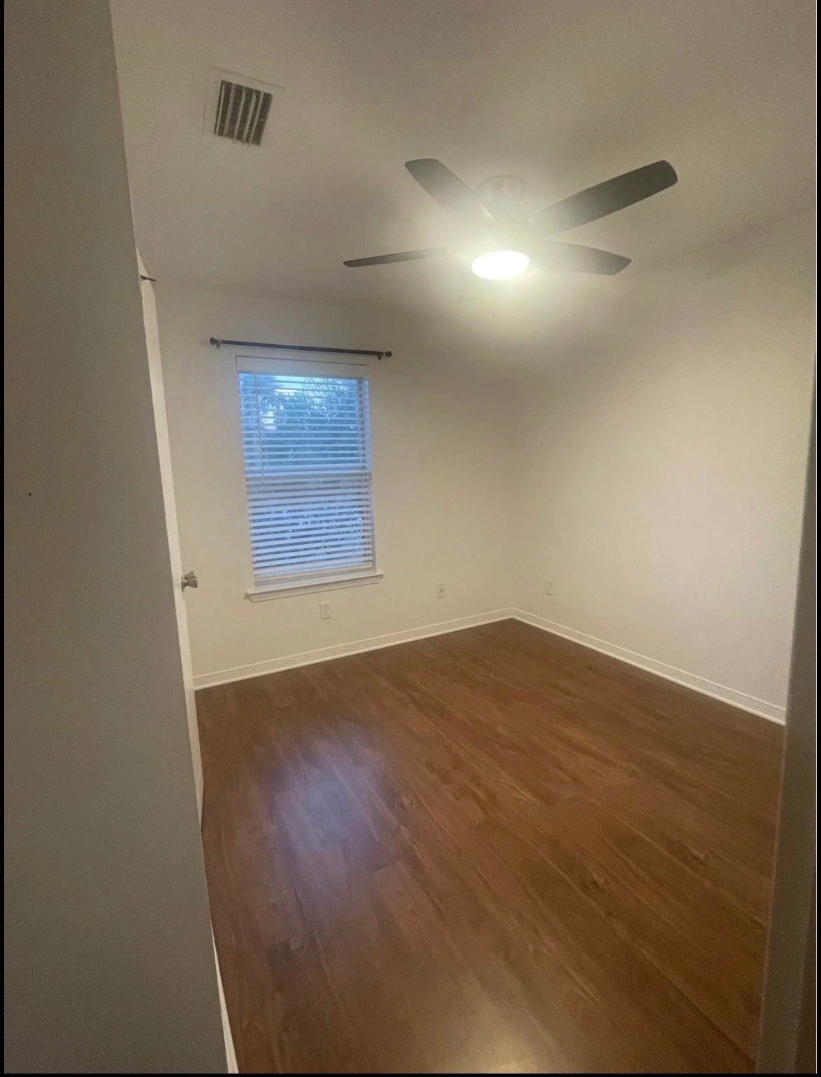 Building Photo - 5222 Medina Rd